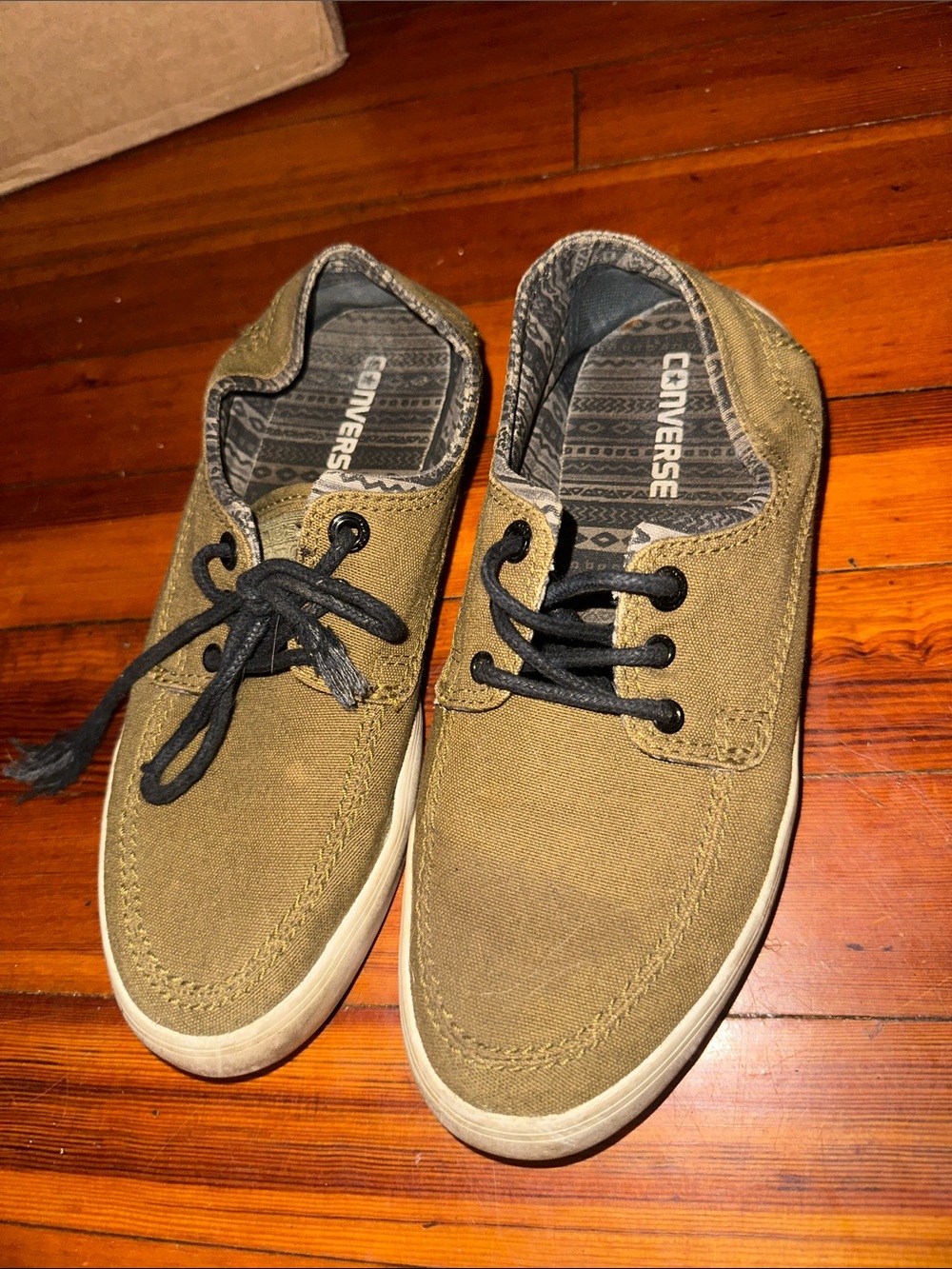 Converse Men’s Olive Green Canvas Low-Top Sneakers with Black Laces